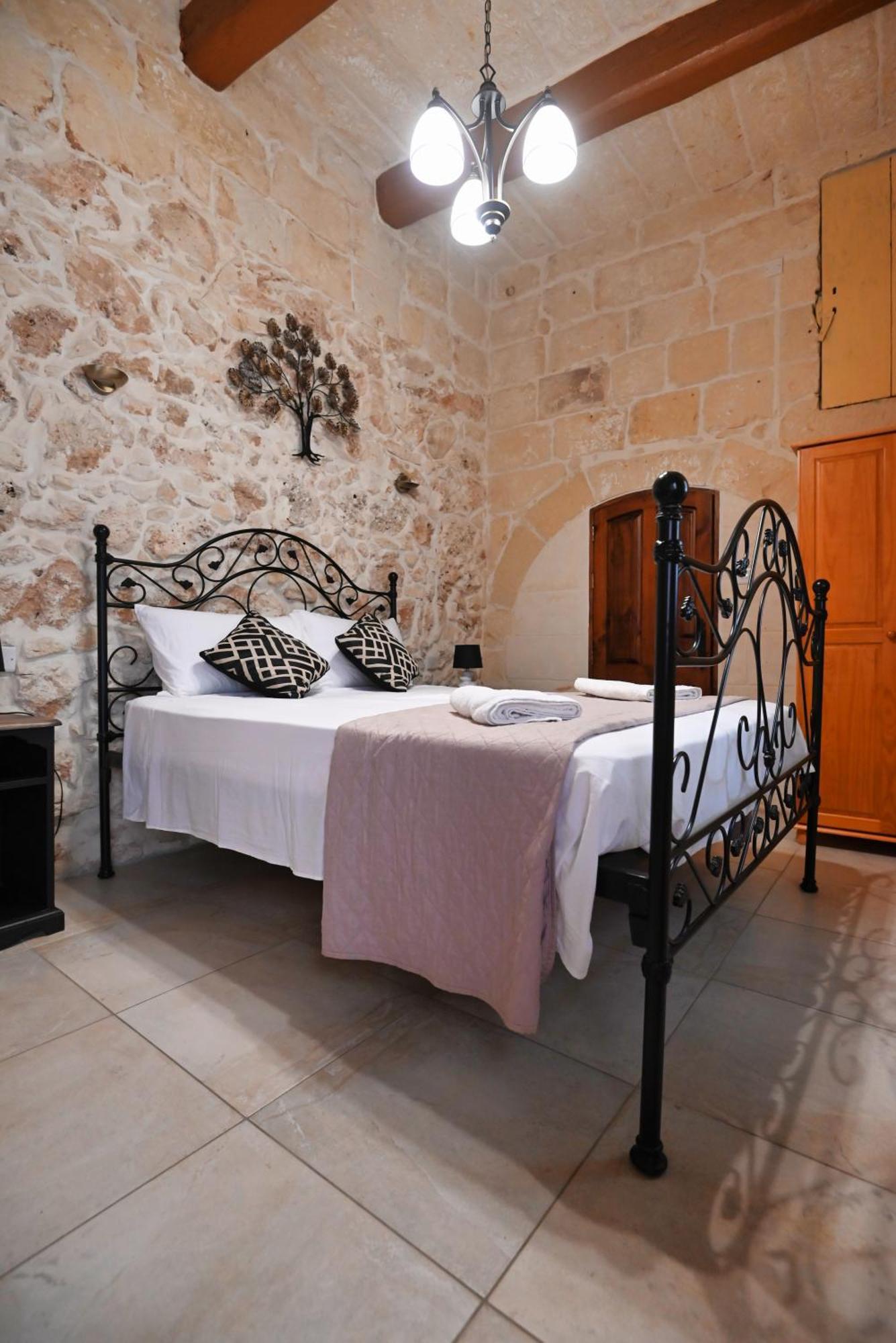 Bed & Breakfast The Cloisters Xaghra